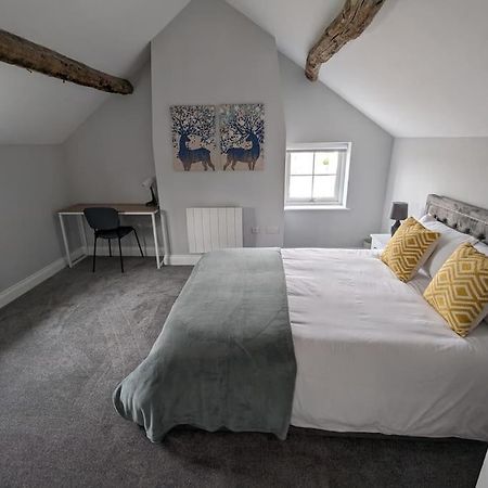 31 High Street - Modern & Stylish 2-Bed Apartment - Inc Parking Husbands Bosworth Eksteriør bilde