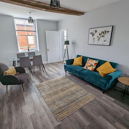 31 High Street - Modern & Stylish 2-Bed Apartment - Inc Parking Husbands Bosworth Eksteriør bilde