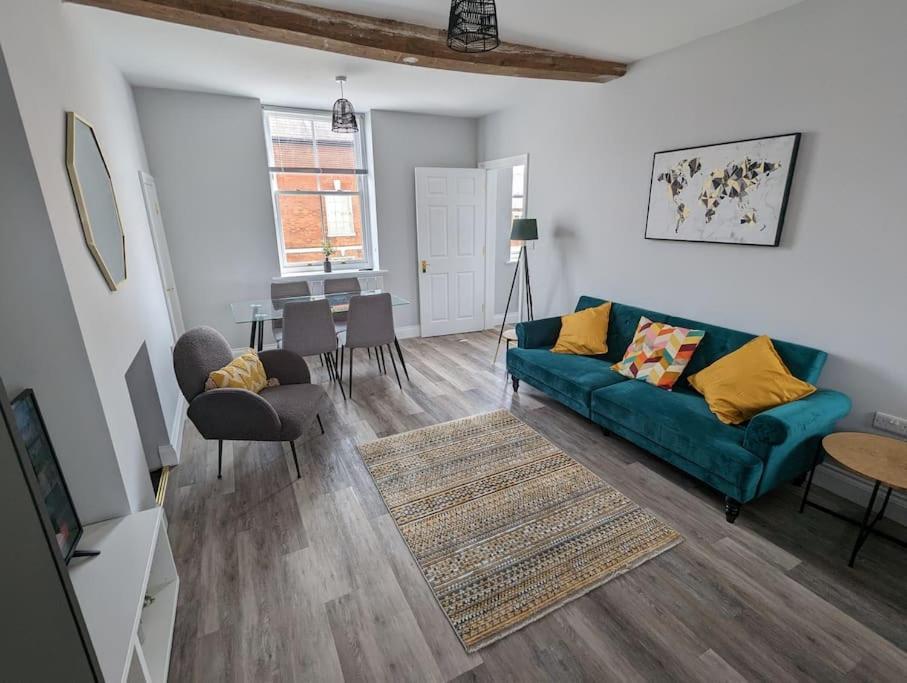 31 High Street - Modern & Stylish 2-Bed Apartment - Inc Parking Husbands Bosworth Eksteriør bilde