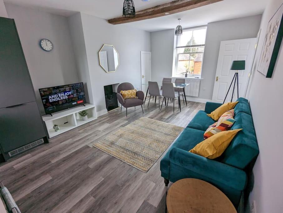 31 High Street - Modern & Stylish 2-Bed Apartment - Inc Parking Husbands Bosworth Eksteriør bilde