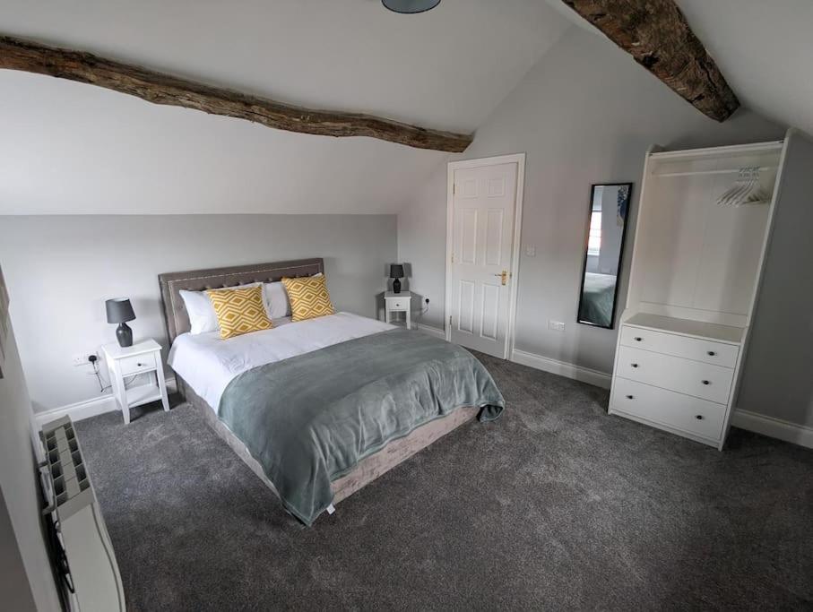 31 High Street - Modern & Stylish 2-Bed Apartment - Inc Parking Husbands Bosworth Eksteriør bilde