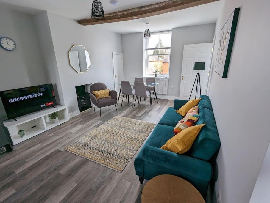31 High Street - Modern & Stylish 2-Bed Apartment - Inc Parking Husbands Bosworth Eksteriør bilde