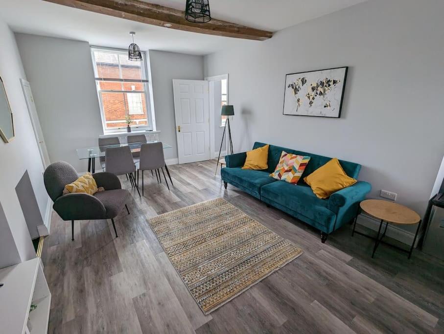 31 High Street - Modern & Stylish 2-Bed Apartment - Inc Parking Husbands Bosworth Eksteriør bilde